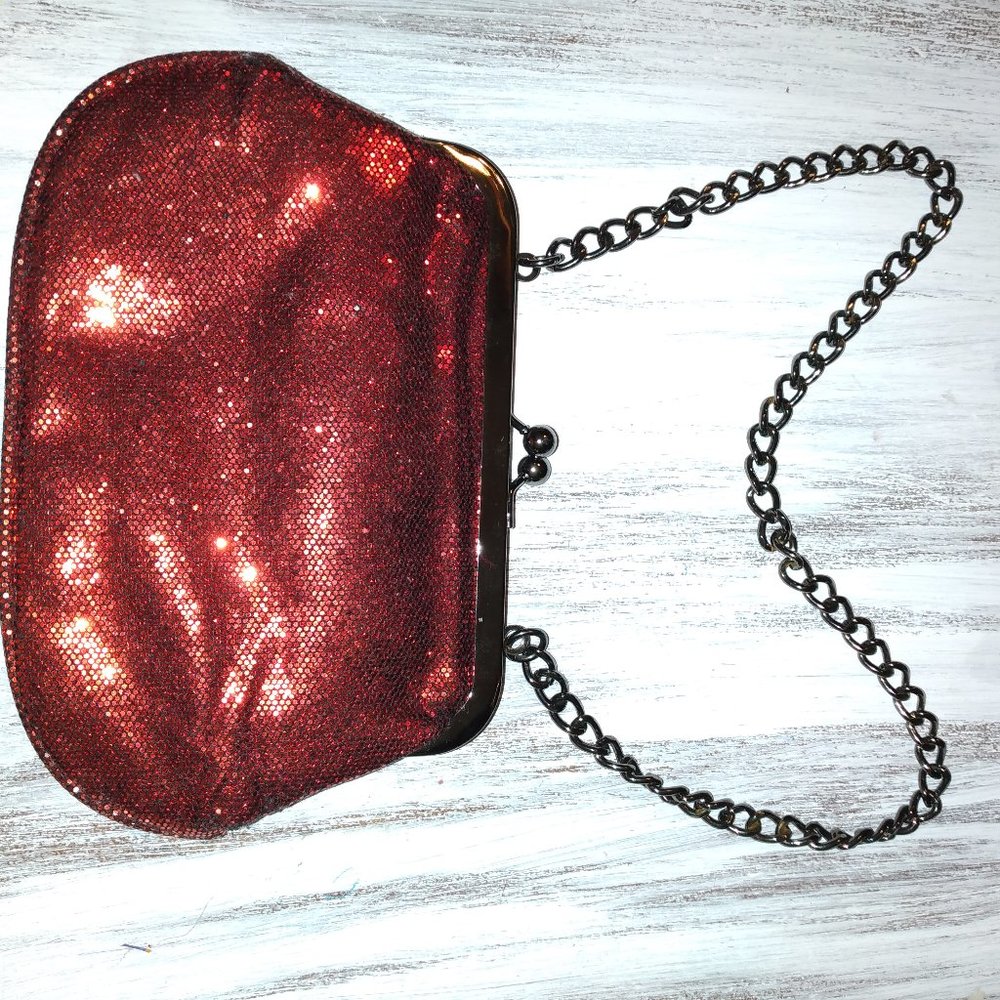 Red Clutch - Picture 5 of 7